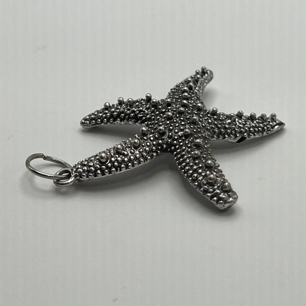 Vintage Starfish Pendant Silver Tone Raised Textured Beach Ocean Sea Star